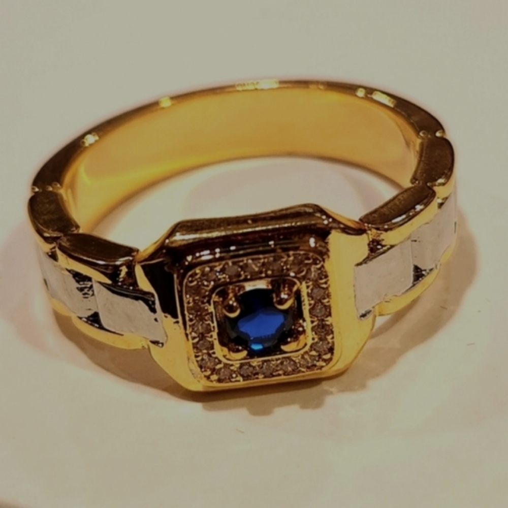 Men's luxury Copper wedding ring inlaid with blue gemstone. Plated Gold . Hupoal